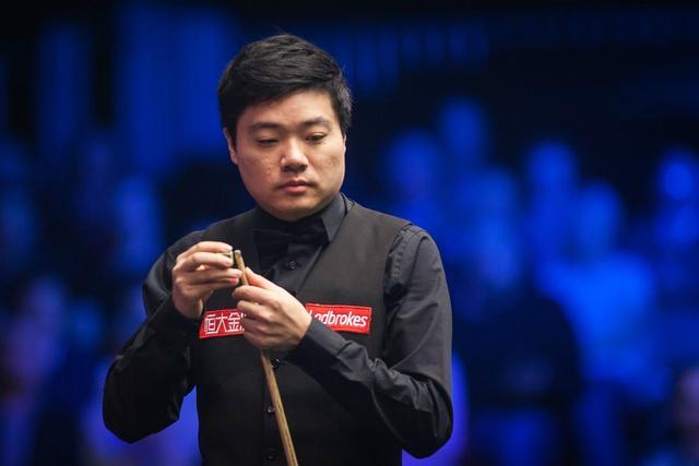 现代足球的 现代足球的